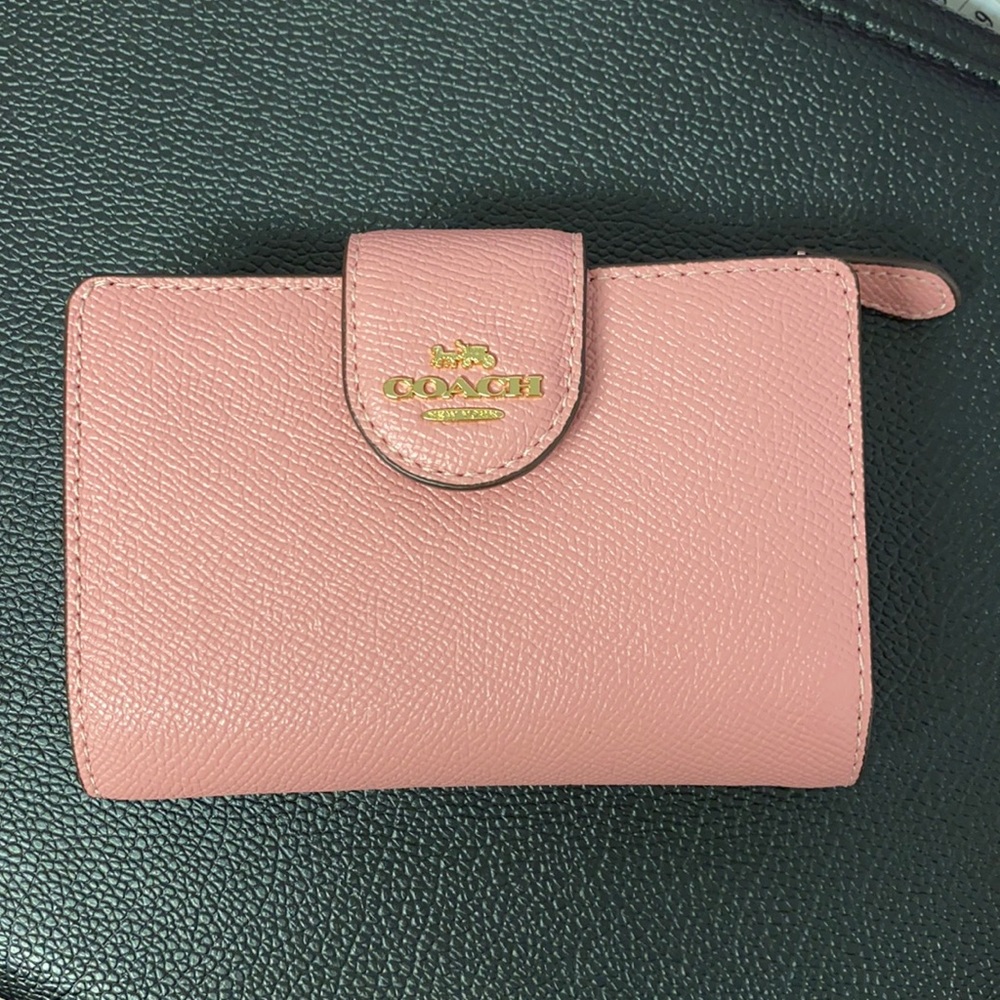 Brand New Authentic Coach Wallet With Tags
